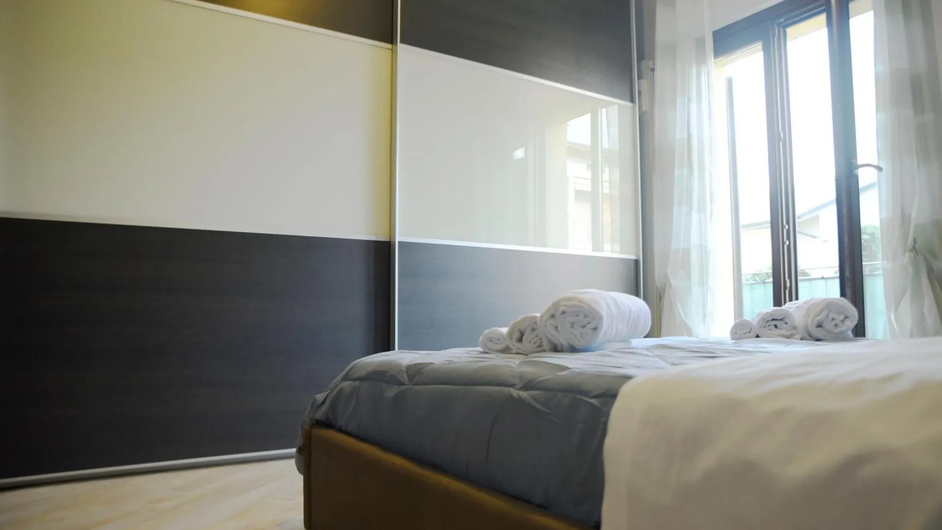 Home Sweet Home Albano Sant'alessandro 0*,  Italie